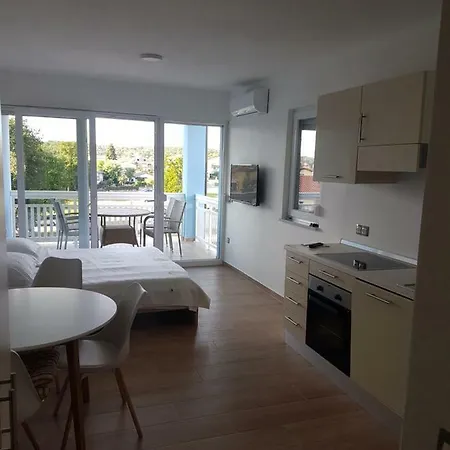 Apartmani Ivkovic Funtana Exterior photo